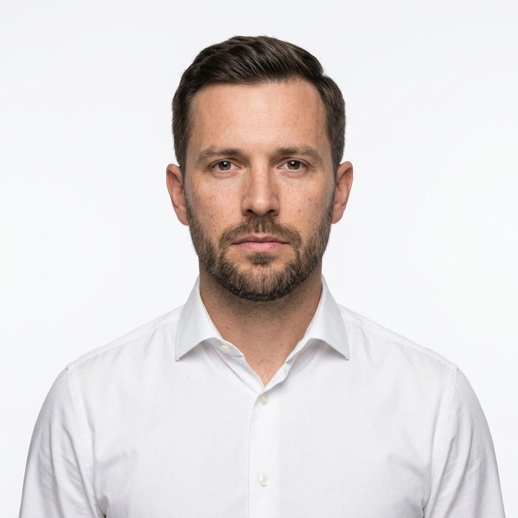 Men Shirt ID Photo(White) AI headshot style example