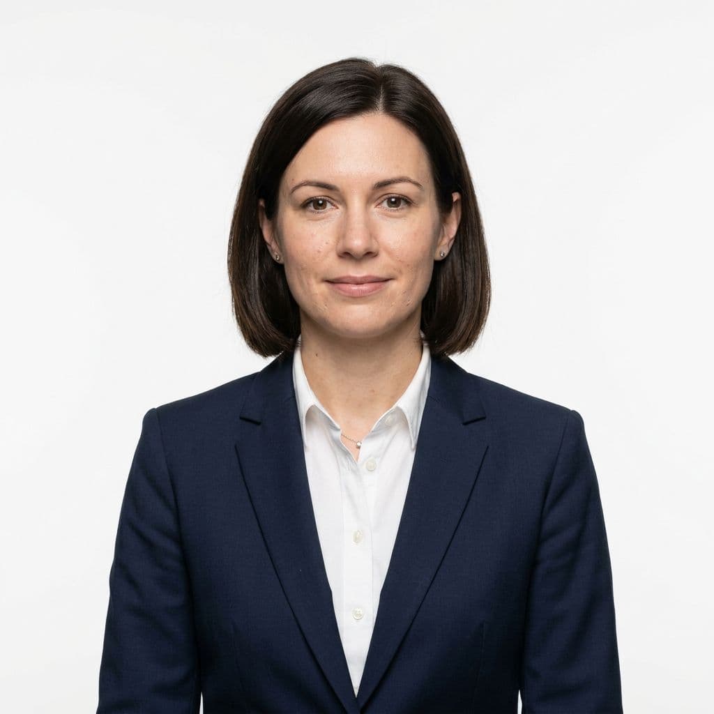 Professional ID Photo(White) AI headshot style example